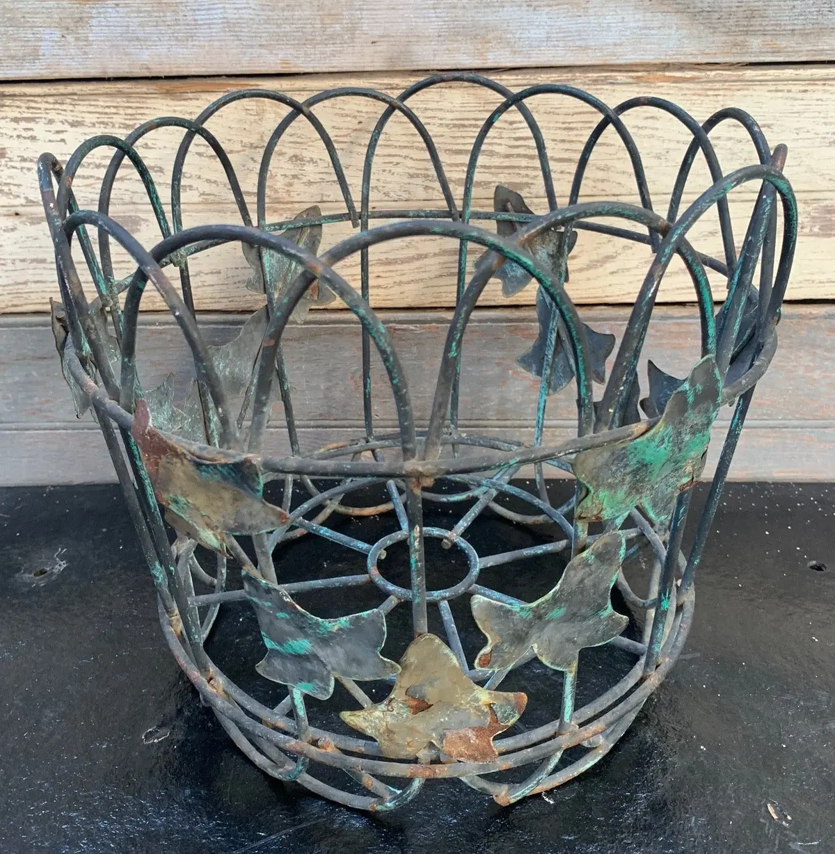 Metal Ivy Design Planter Basket 1