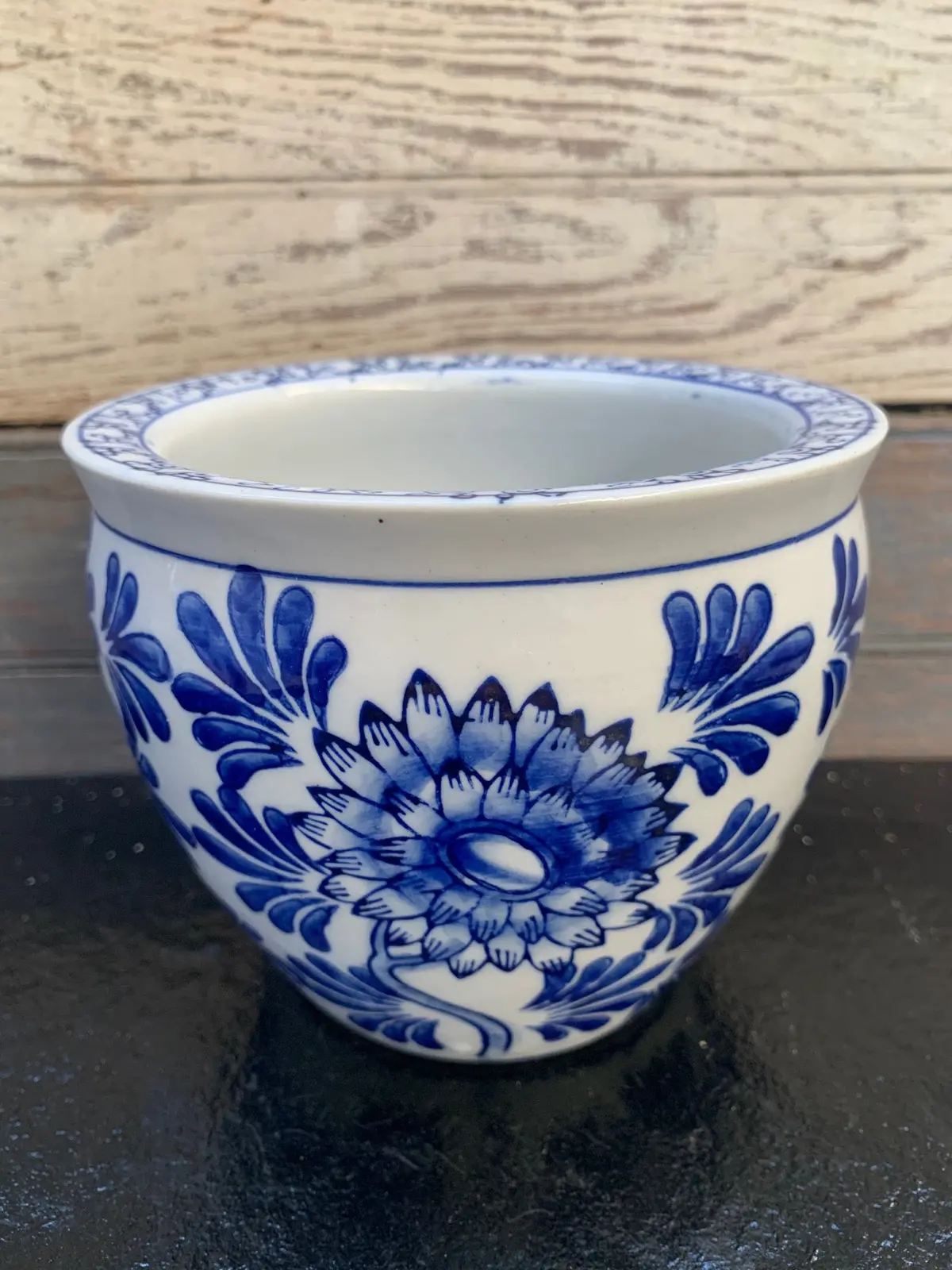 Small Cobalt And White Floral Design Planter 1