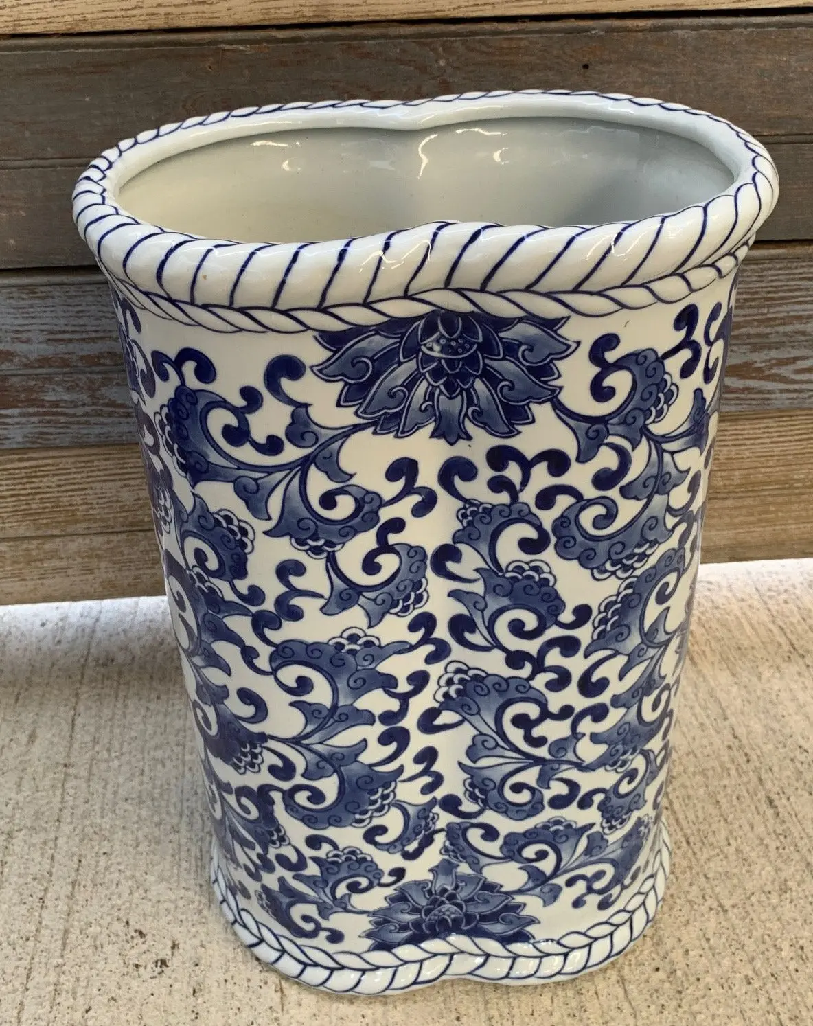 Cobalt And White Umbrella Holder With Rope Edge 1