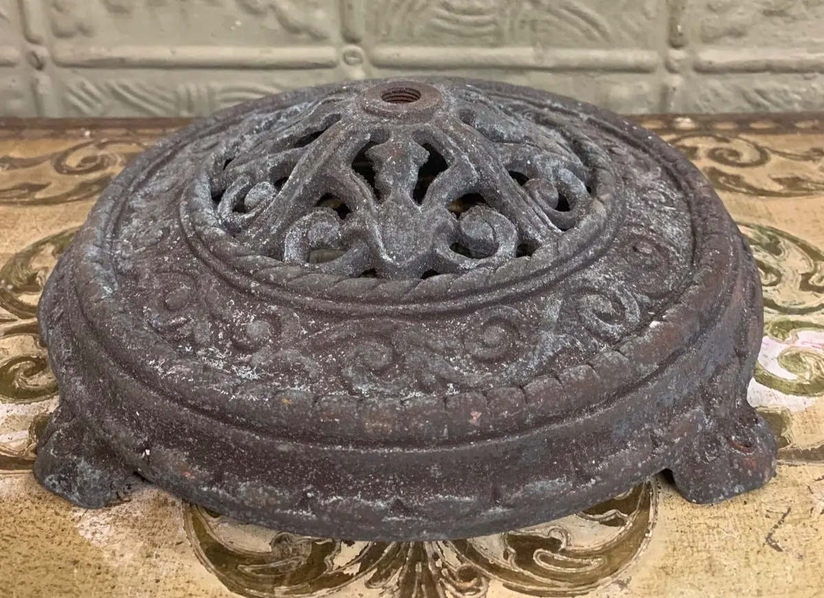 Round Green Iron Lamp Base 1