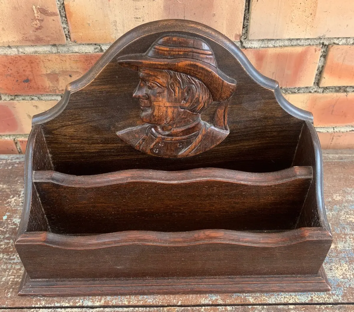 Brittany Wood Letter Holder 1