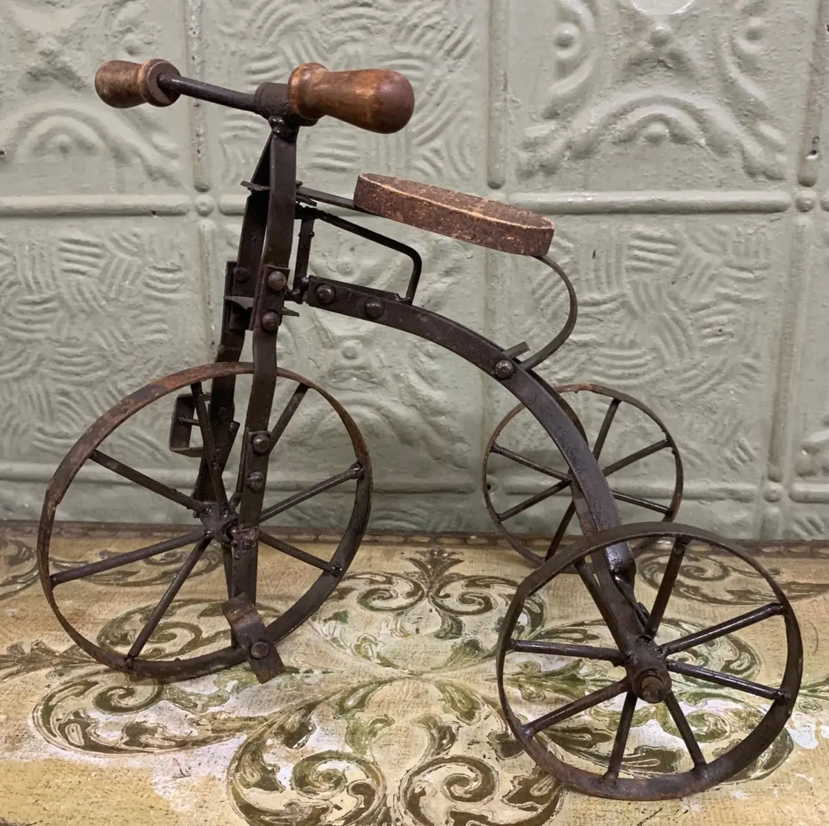Vintage Style Toy Iron Tricycle 1