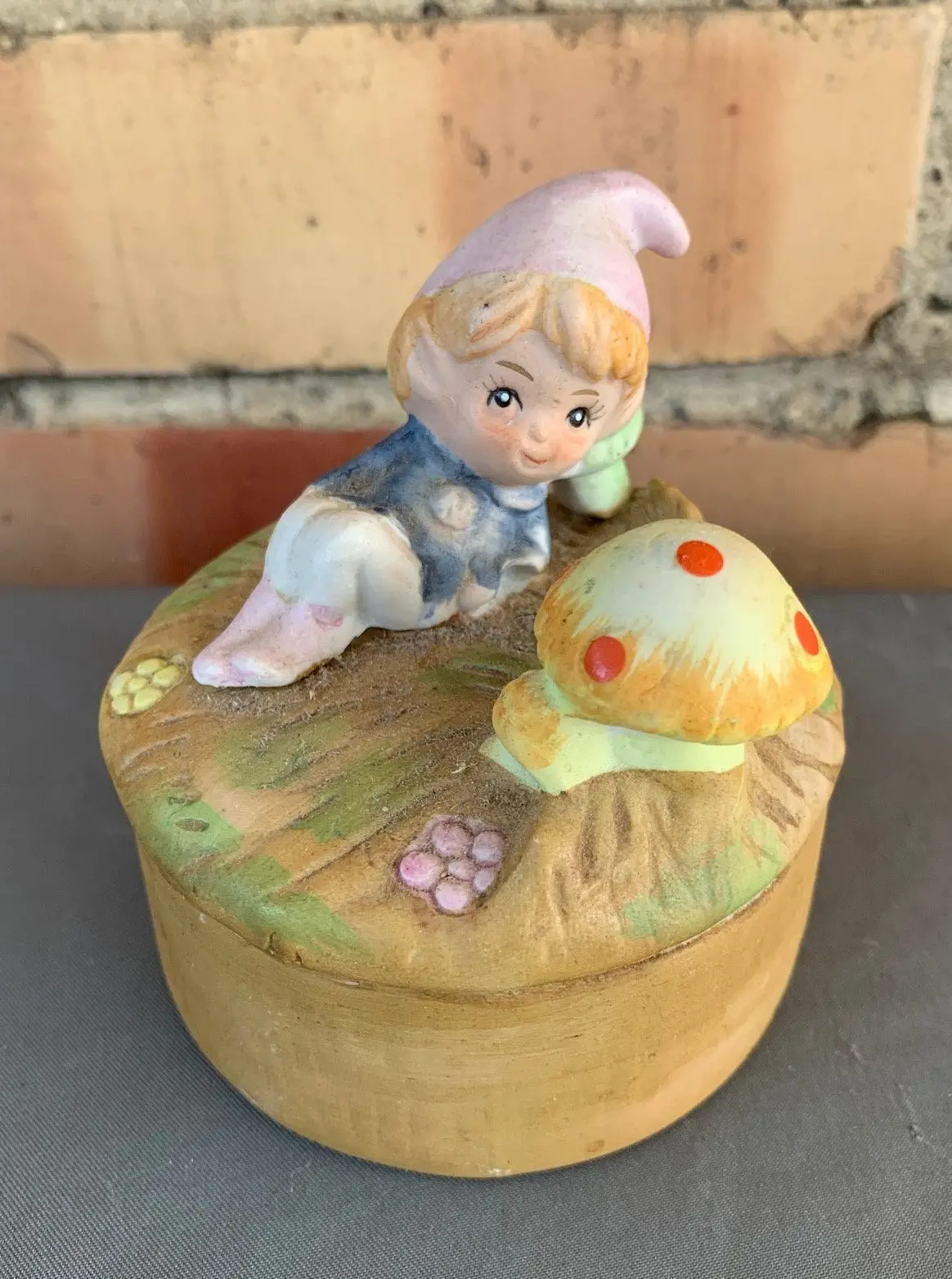 Small Lidded Box With Elf And Mushroom 1