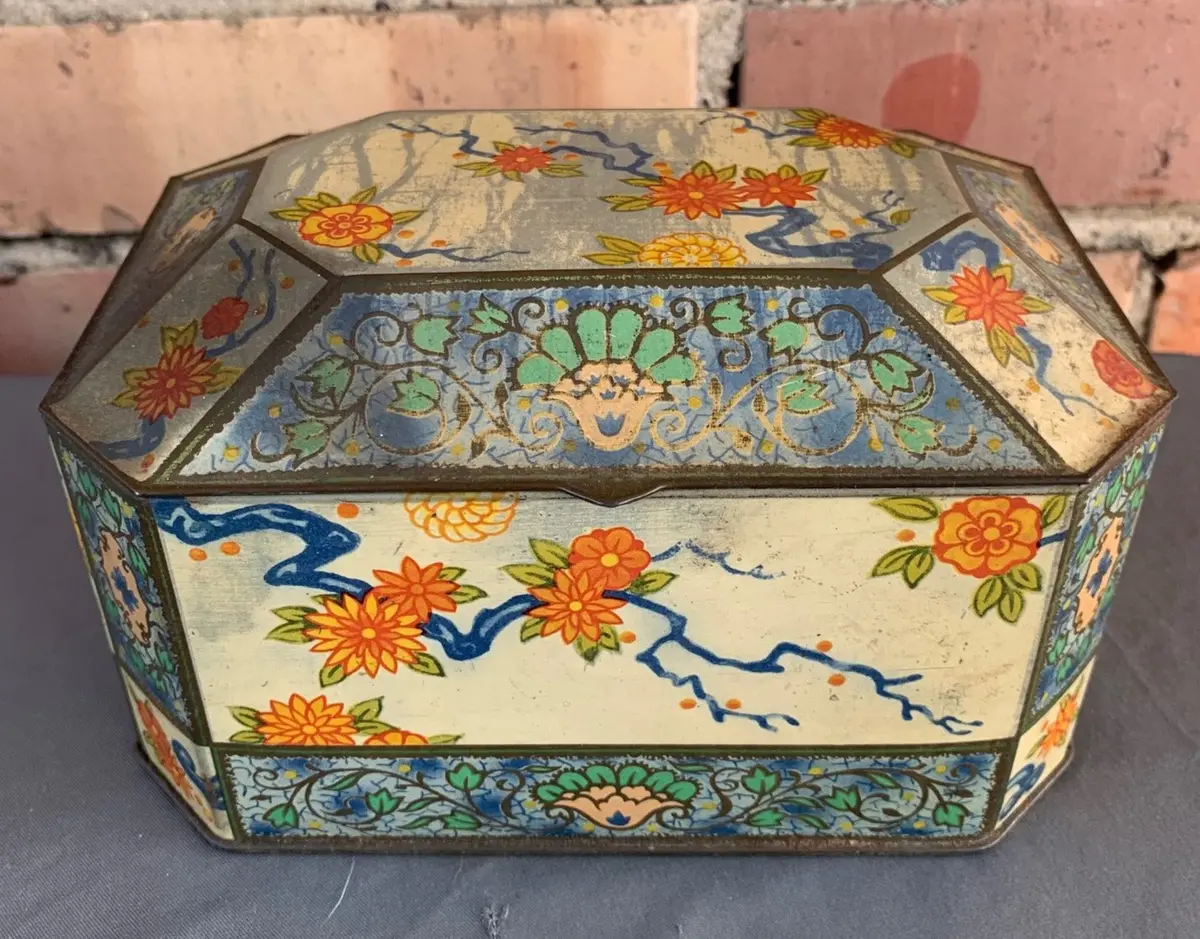 Rectangular Tin Box 1