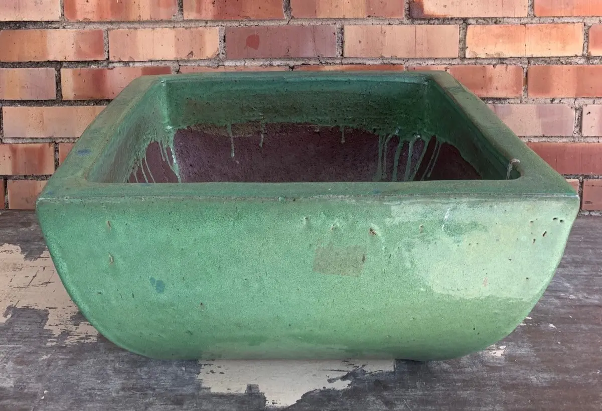 Heavy Green Low Planter 1