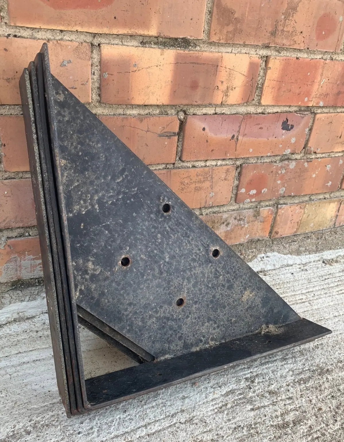 Set Of 4 Iron Table Corners 1
