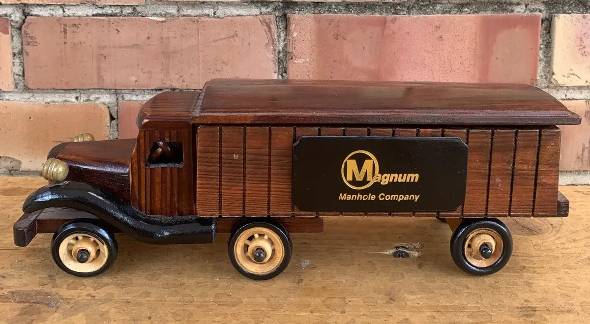 Reproduction Wood 2 Piece Truck Box With Lid 1