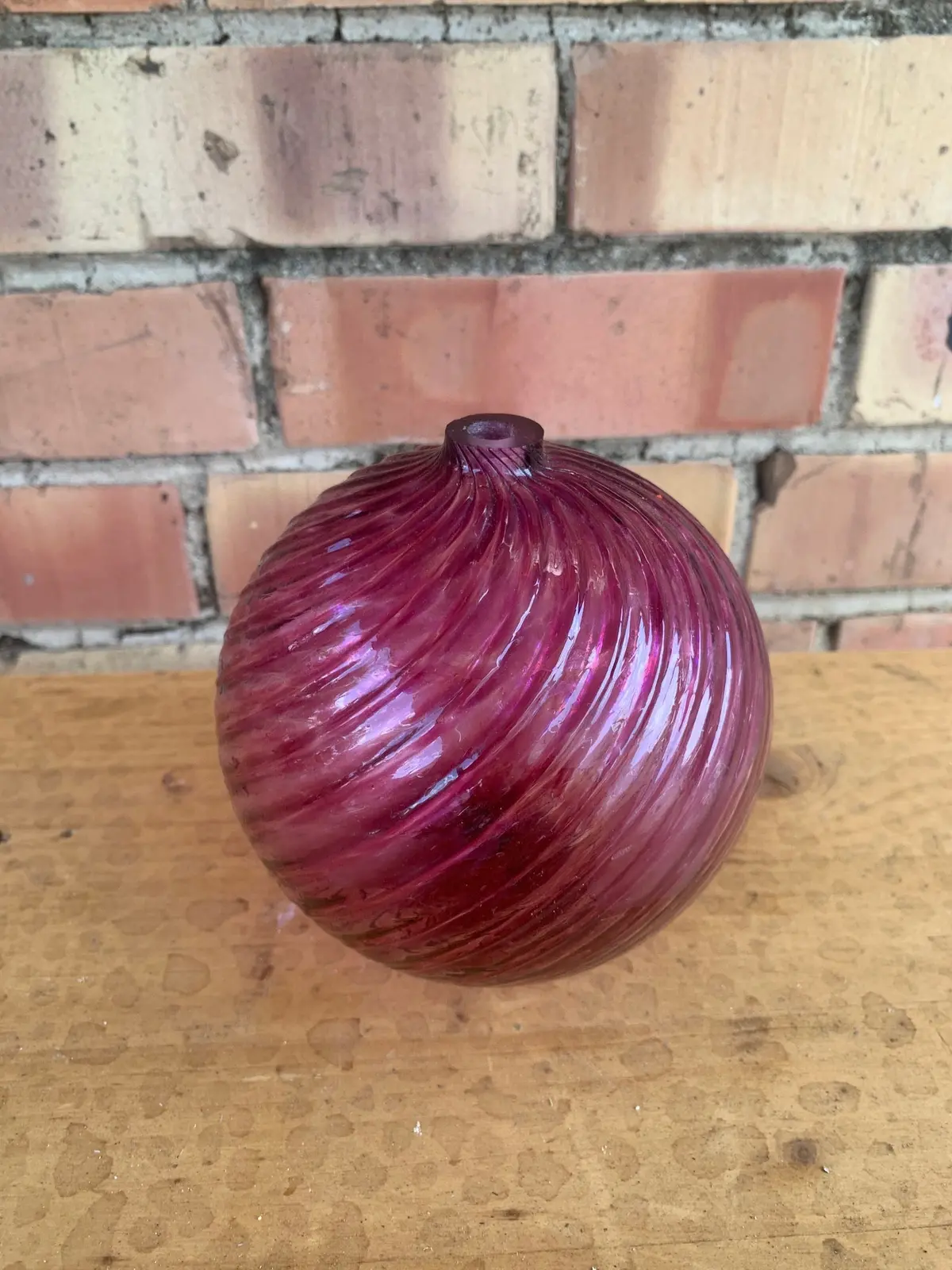 Magenta Swirly Glass Orb Shaped Diffuser Bottle 1