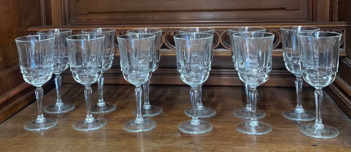 Set Of 12 French Wine Glasses 1