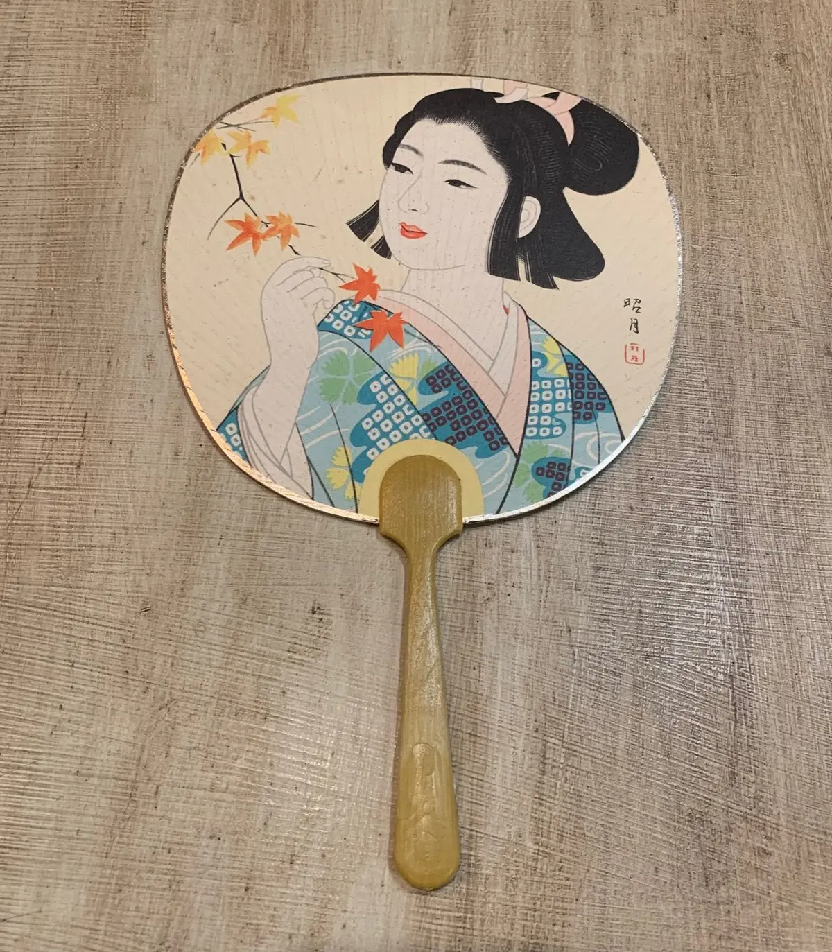 Wood Handled Geisha Fan 1