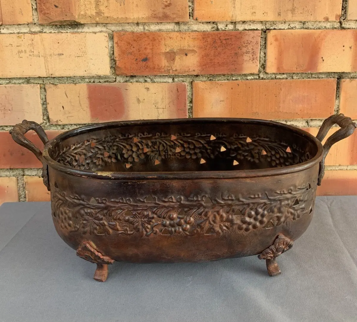 Metal Ovoid Planter Basket 1