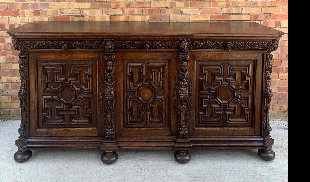 Mechillin Sideboard 1