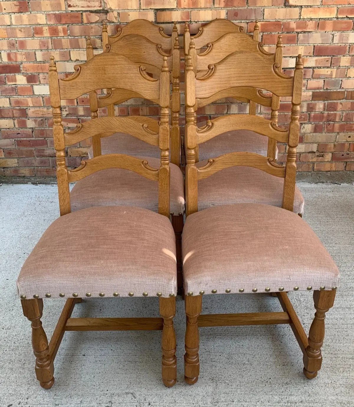 Set Of 6 Light Oak Ladder Back Chairs 1