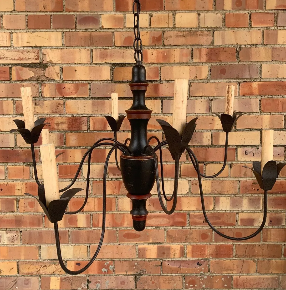 Delicate Iron 8 Arm Chandelier 1