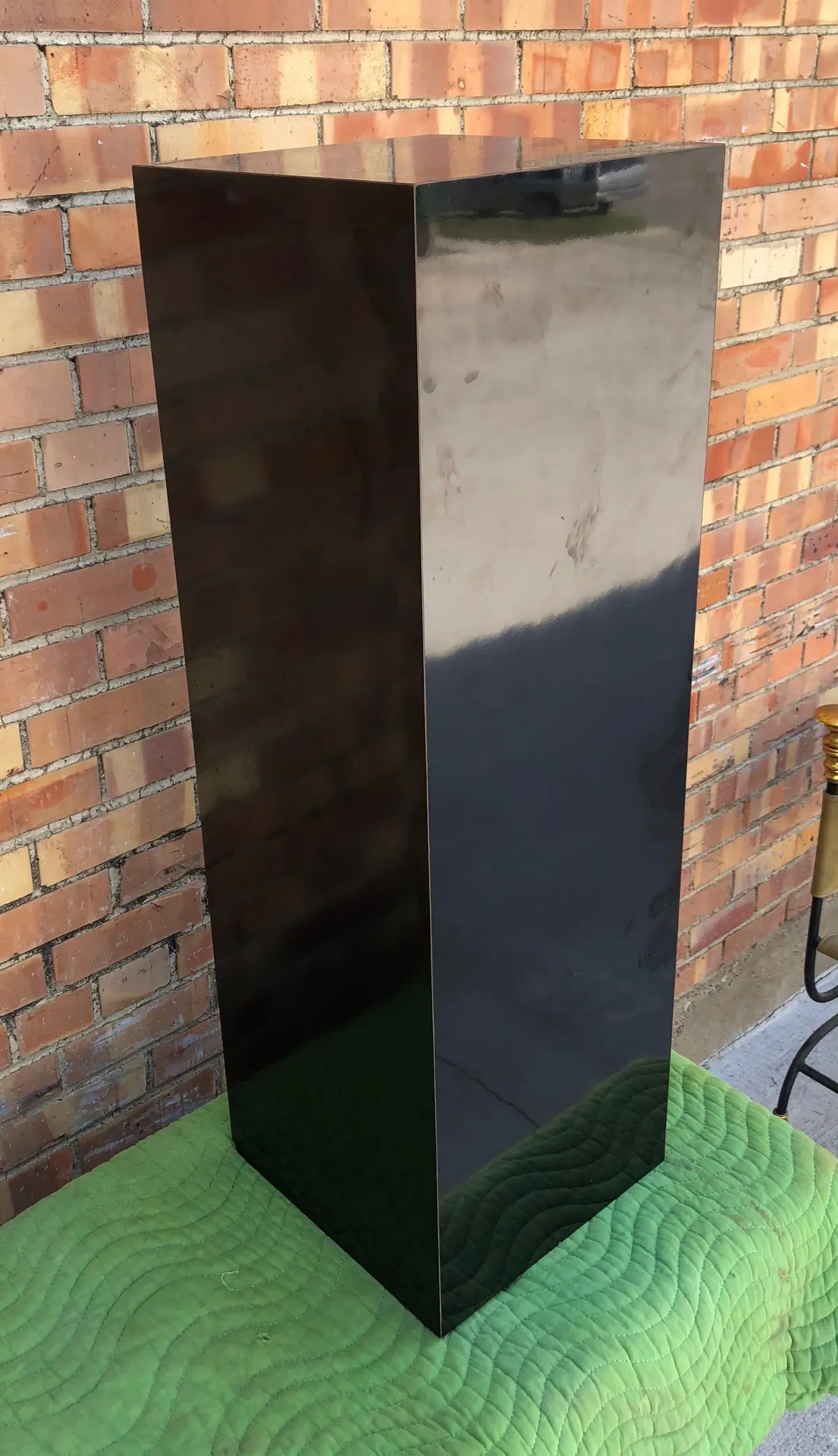 Black Laminate Modern Pedestal 1