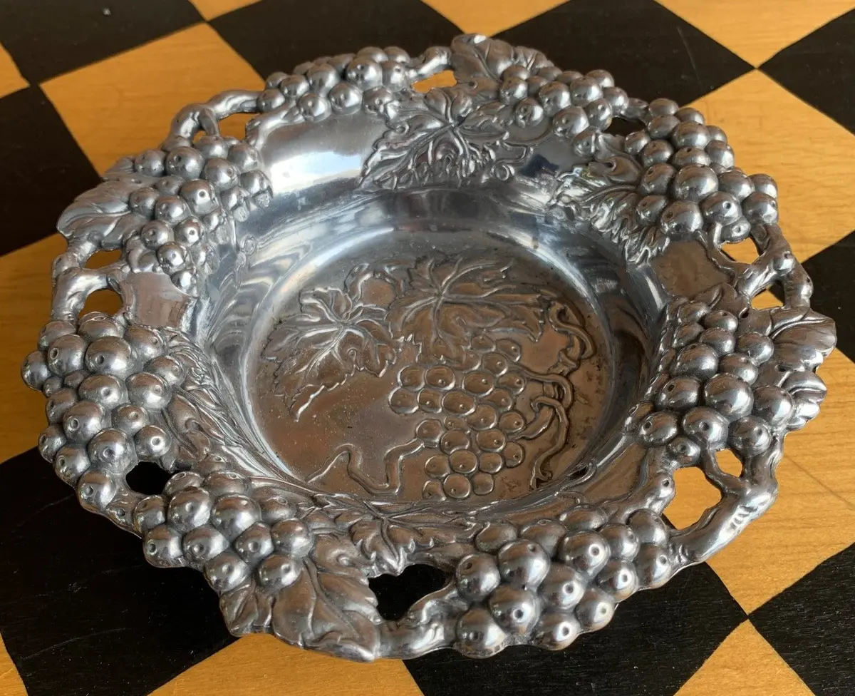 Small Aluminum Grape Dish 1