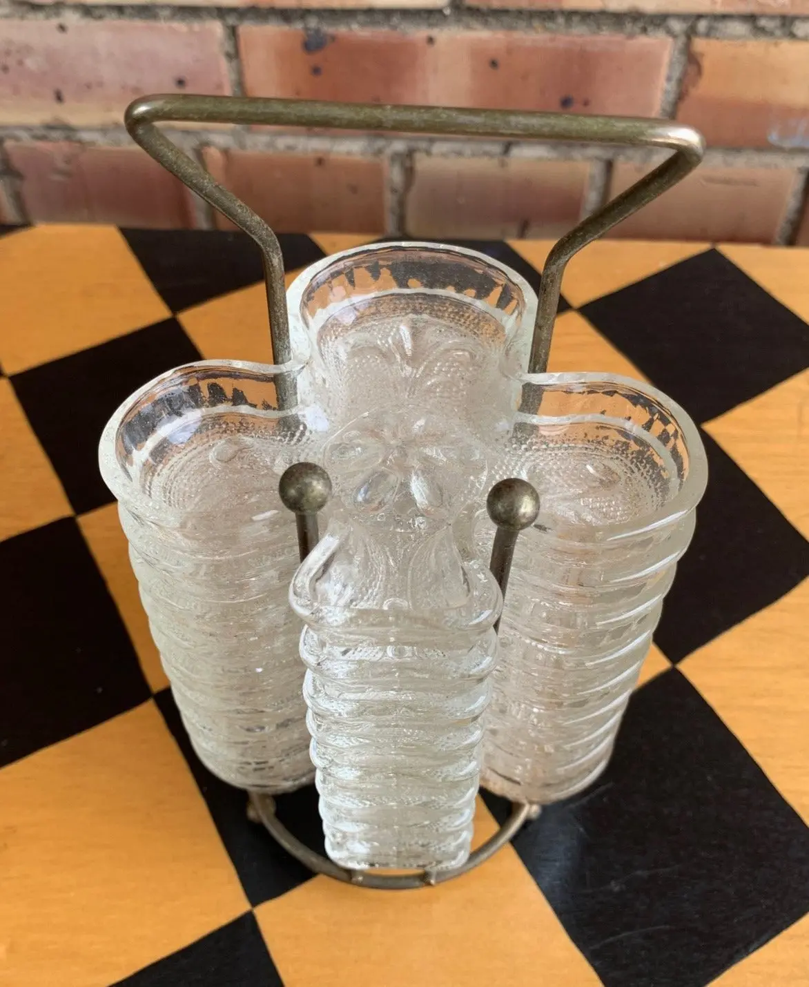 Set Of Small Trefoil Glass Dishes In Carrier 1