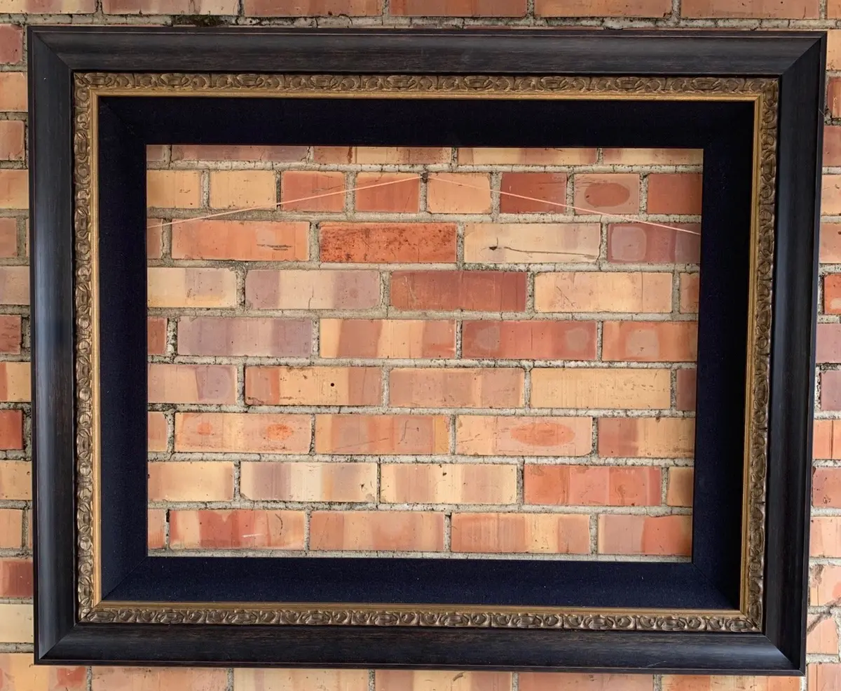 Medium Black Frame With Gold Inner Trim And Black Fabric Fillet 1