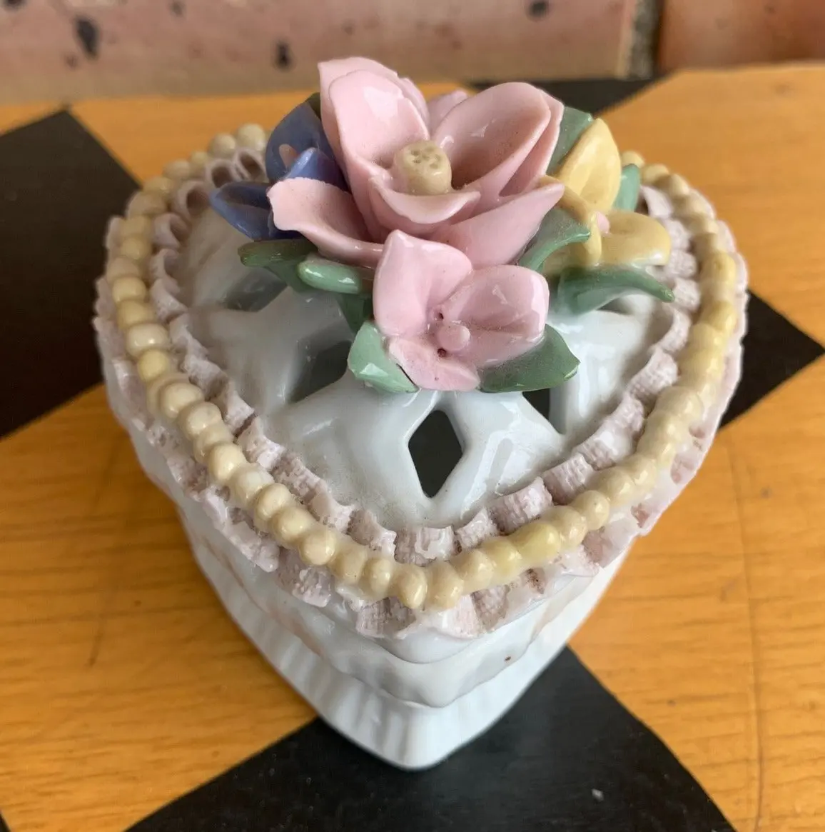 Porcelain Heart Trinket Box With Flowers - As Found 1