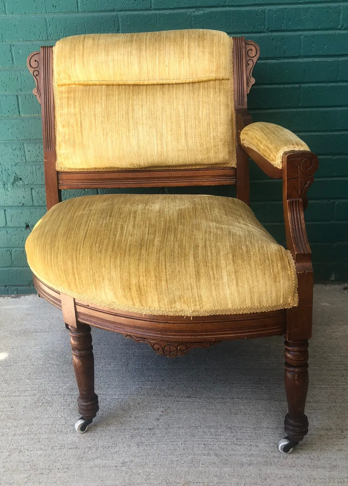 East Lake Corner Chair 1