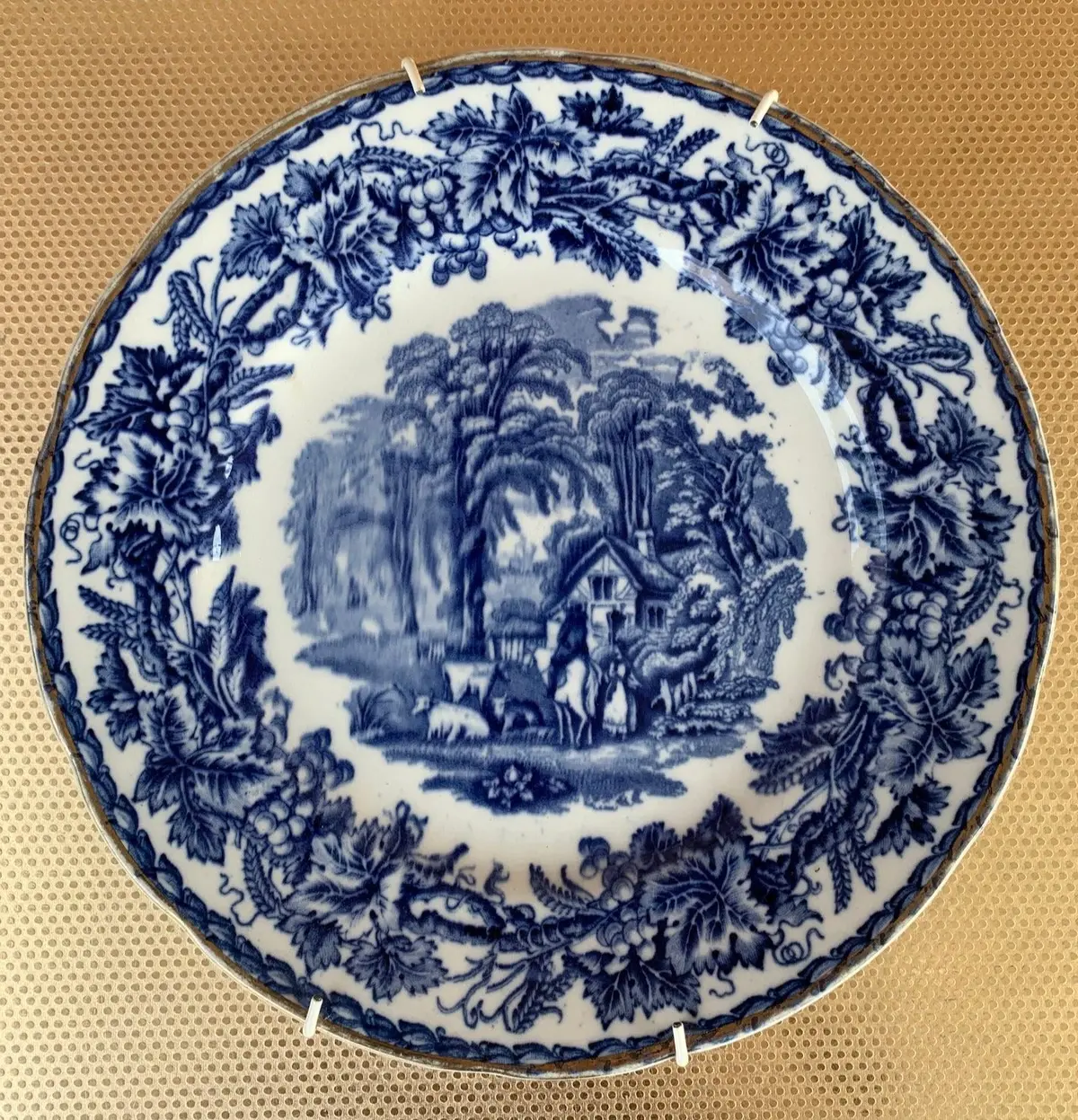 Flow Blue 9" Plate 1