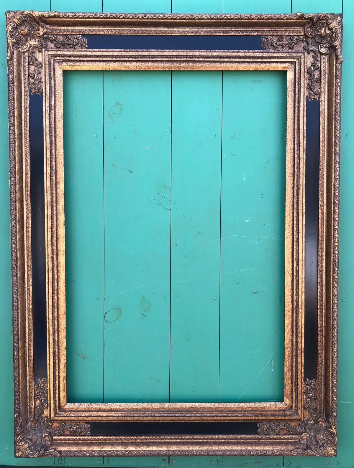 Large Black & Gold Frame 1