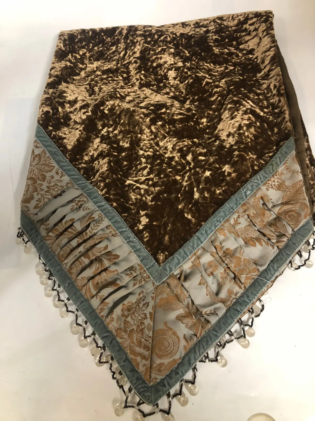 Long Table Runner Crushed Velvet With Beads 1