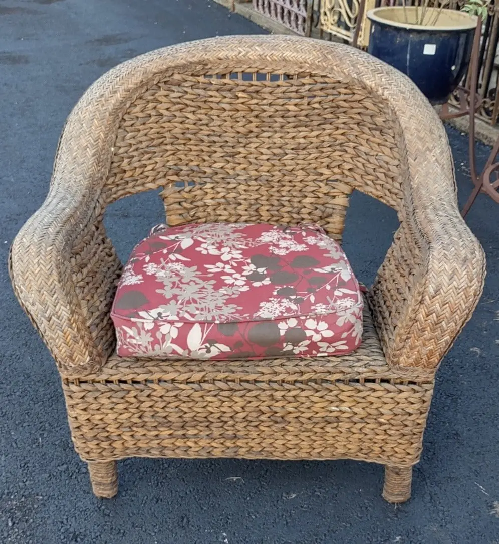 Large Wicker Arm Chair 1