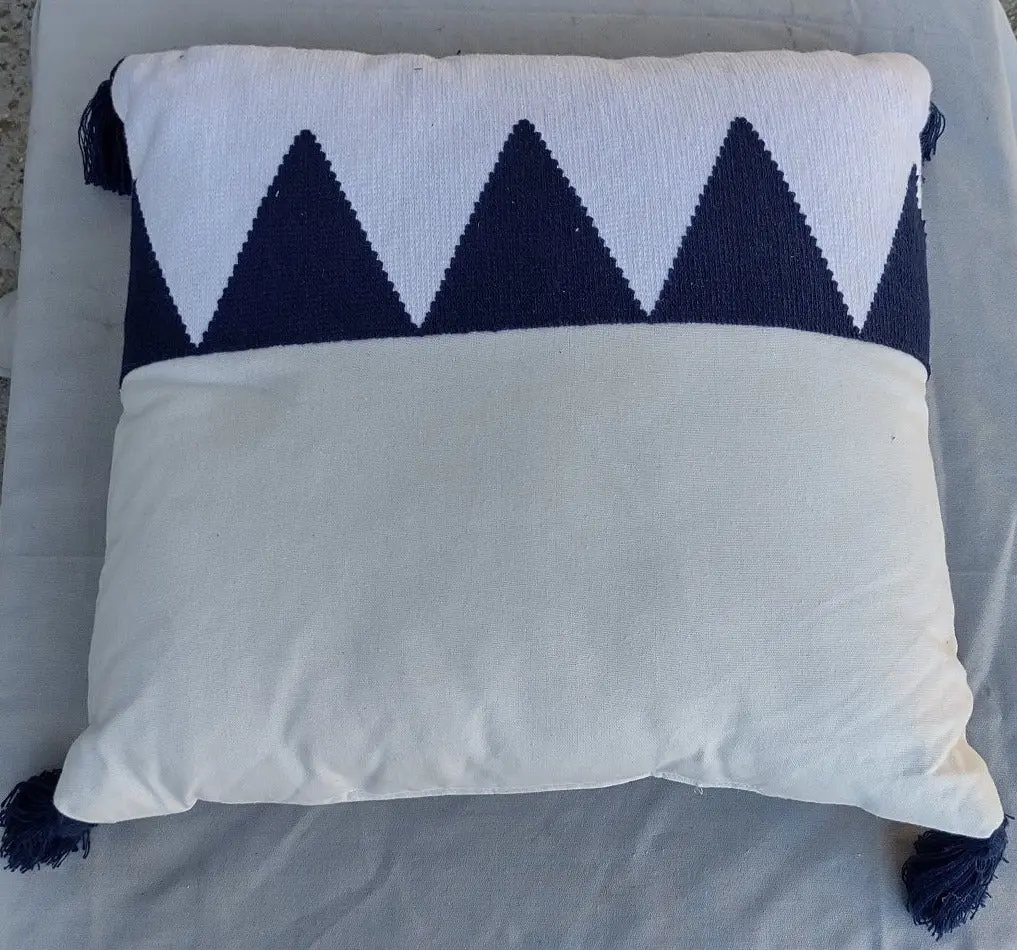 Blue And Wjite Geometric Pillow With Tassels 1
