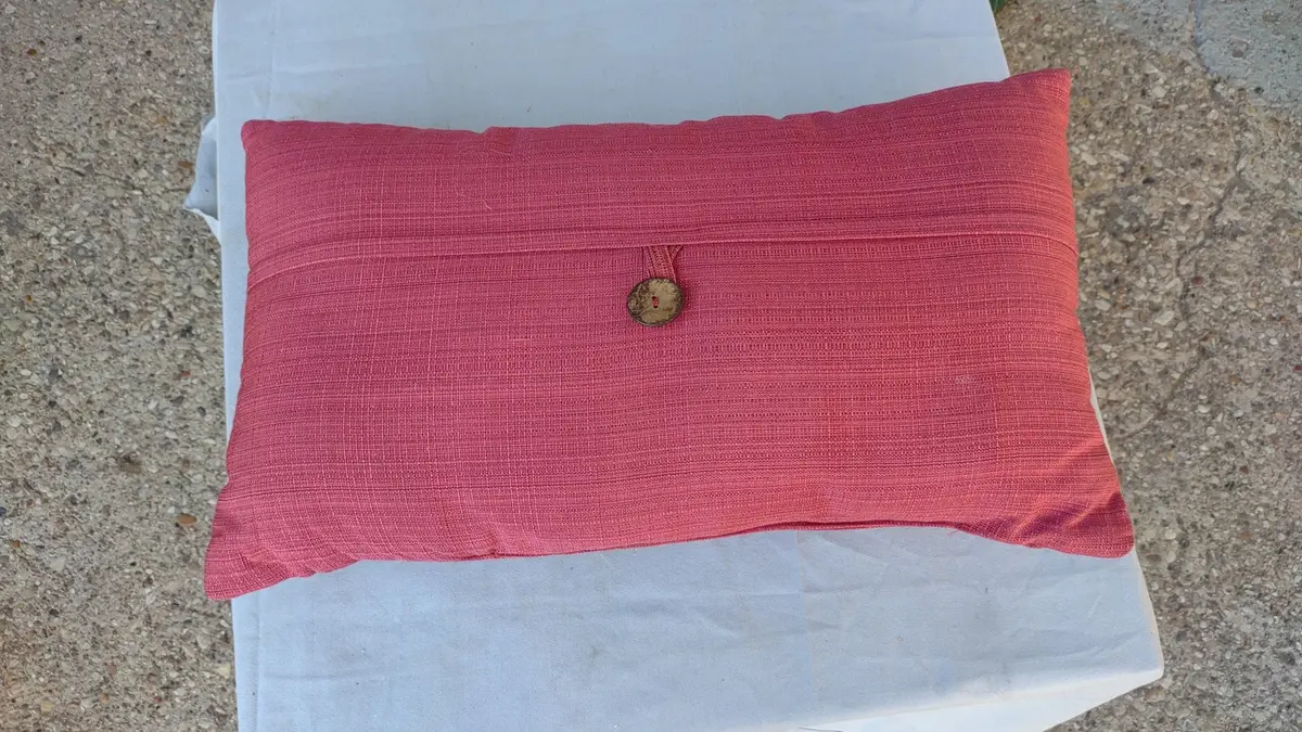 Red Rectangular Pillow With Button 1