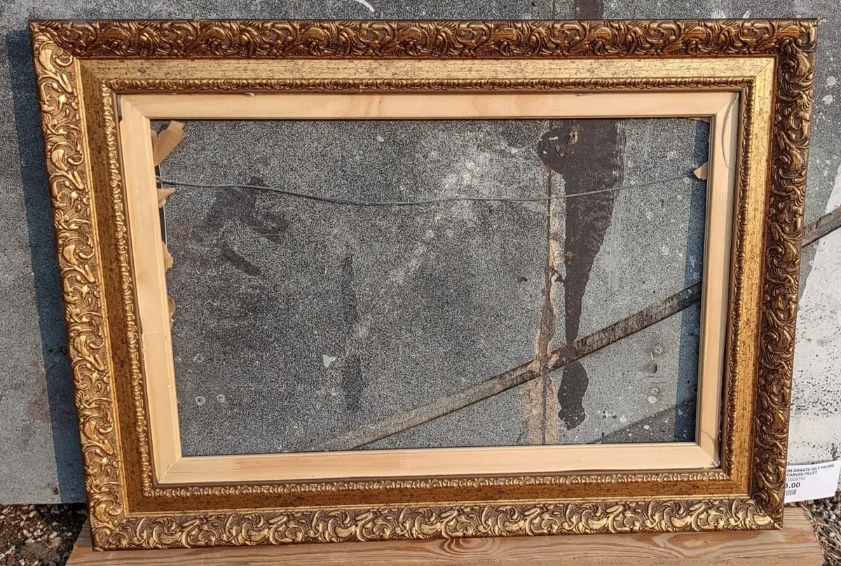 Medium Ornate Gilt Frame With Carved Fillet 1