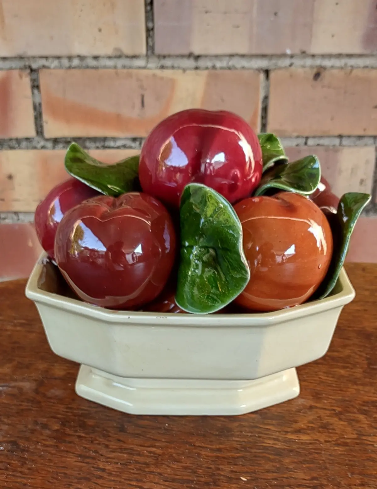 Italian Porcelain Italian Apple Bowl Center Piece 1