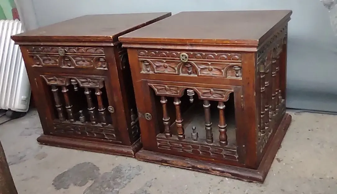 Pair Of Argentine Pine Nightstands 1