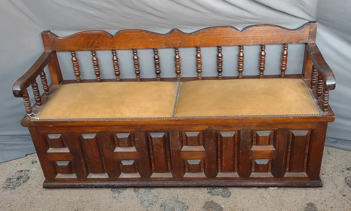 Upholstered Lift Top Argentine Pine Bench 1