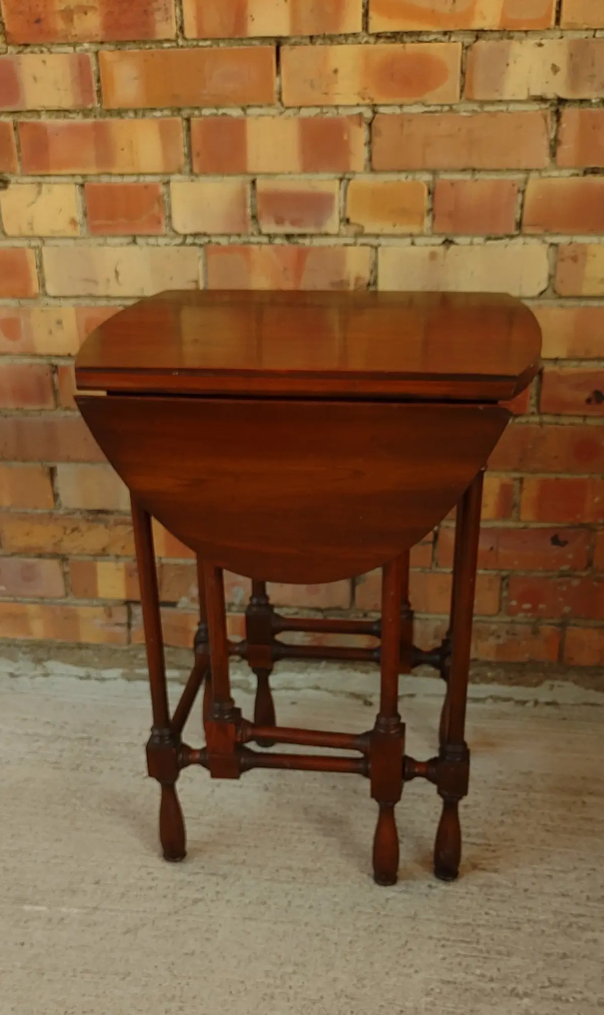 Small Mahogany Dropleaf Table 1