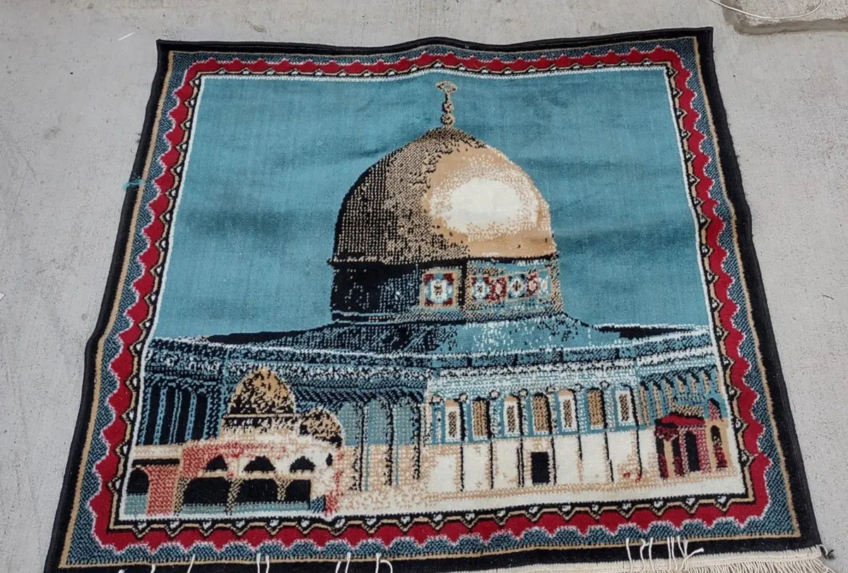 Middle Eastern Theme Machine Made Rug 1