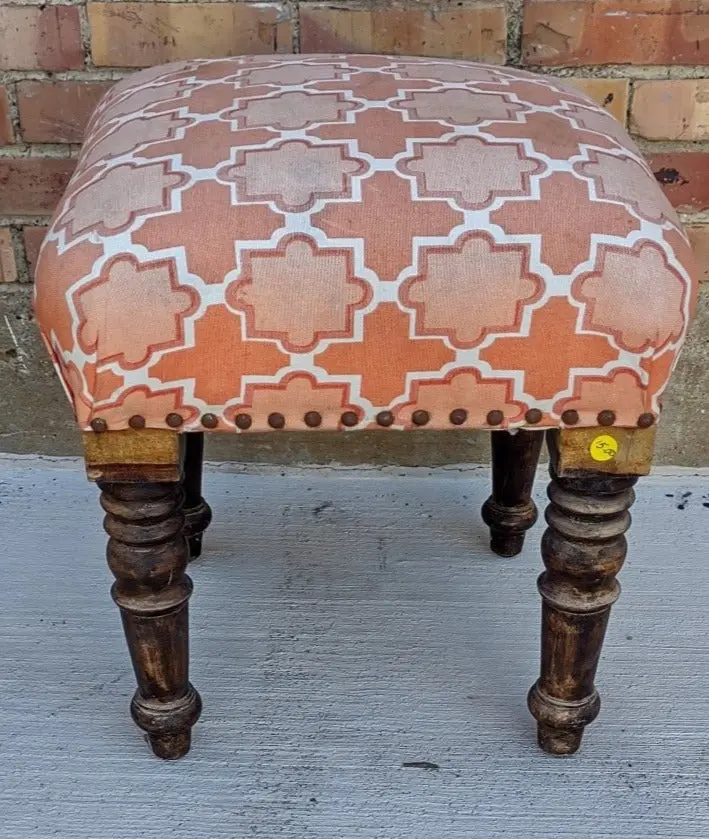 Small Turned Leg Stool 1