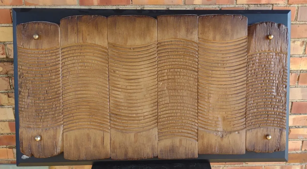 Faux Wood Modern Wall Hamnger 1