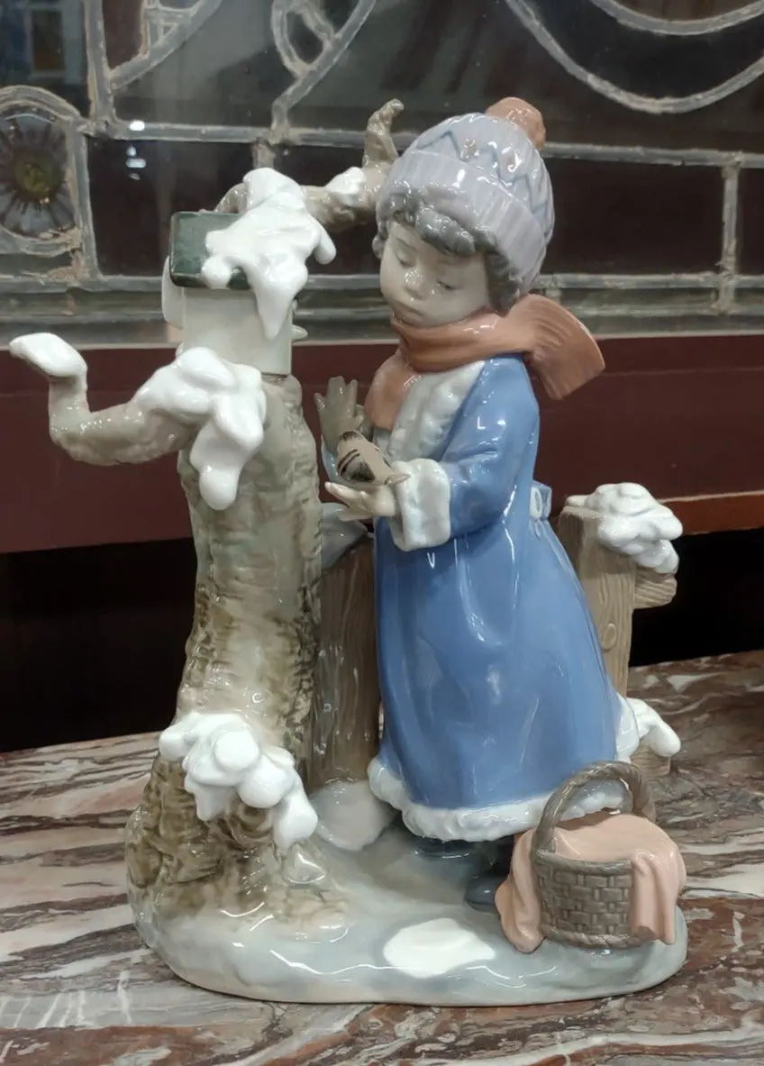 Lladro Child  By A Tree 1