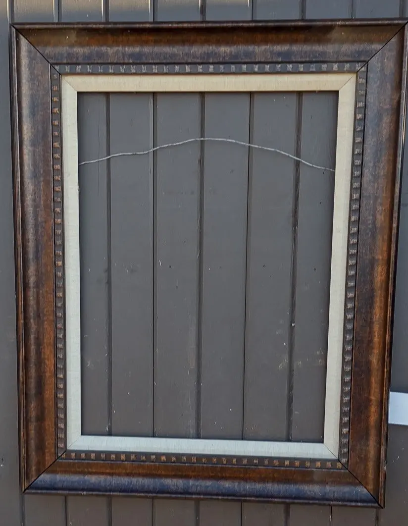 Bronze Frame With Linen Fillet 1