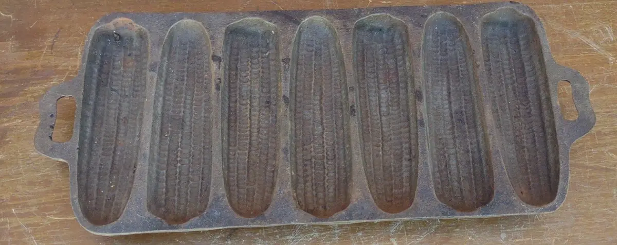 Cast Iron Corn Bread Pan 1