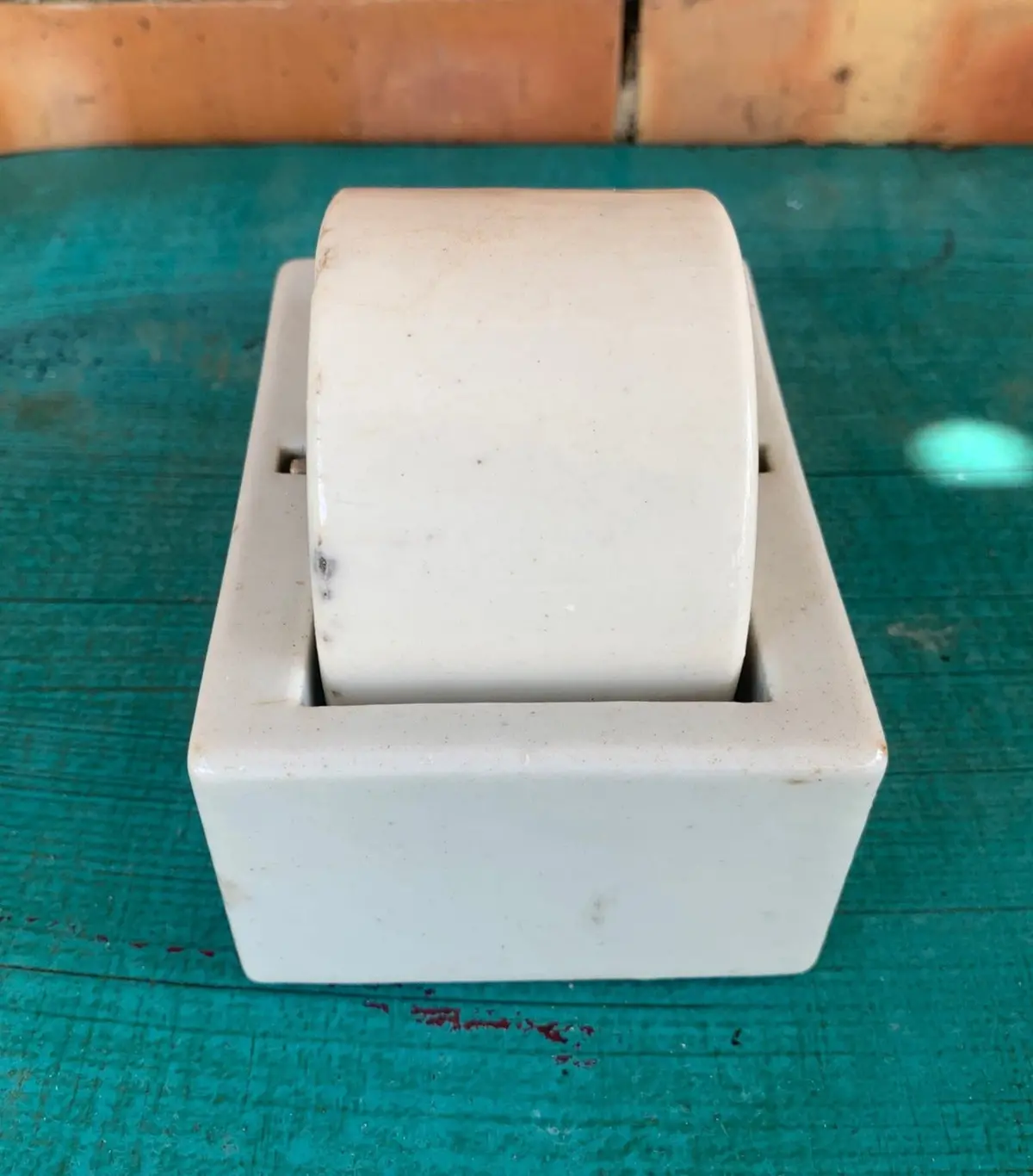 Stamp Moistioning Machine 1