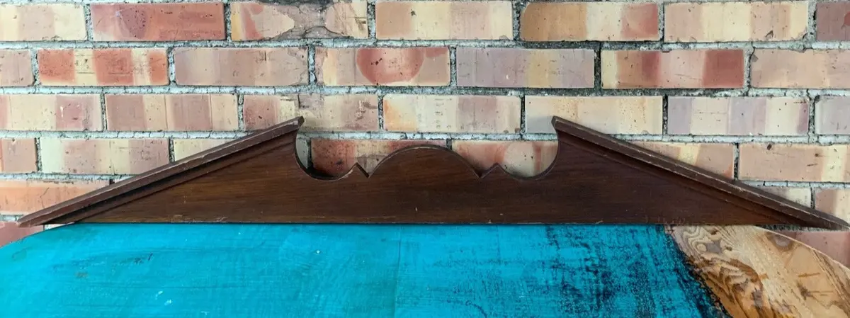 Simple Broken Arch Pediment 1