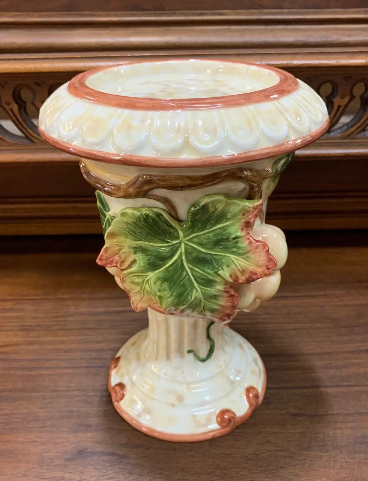 Fitz And Floyd Small Pedestal With Leaf And Grapes 1