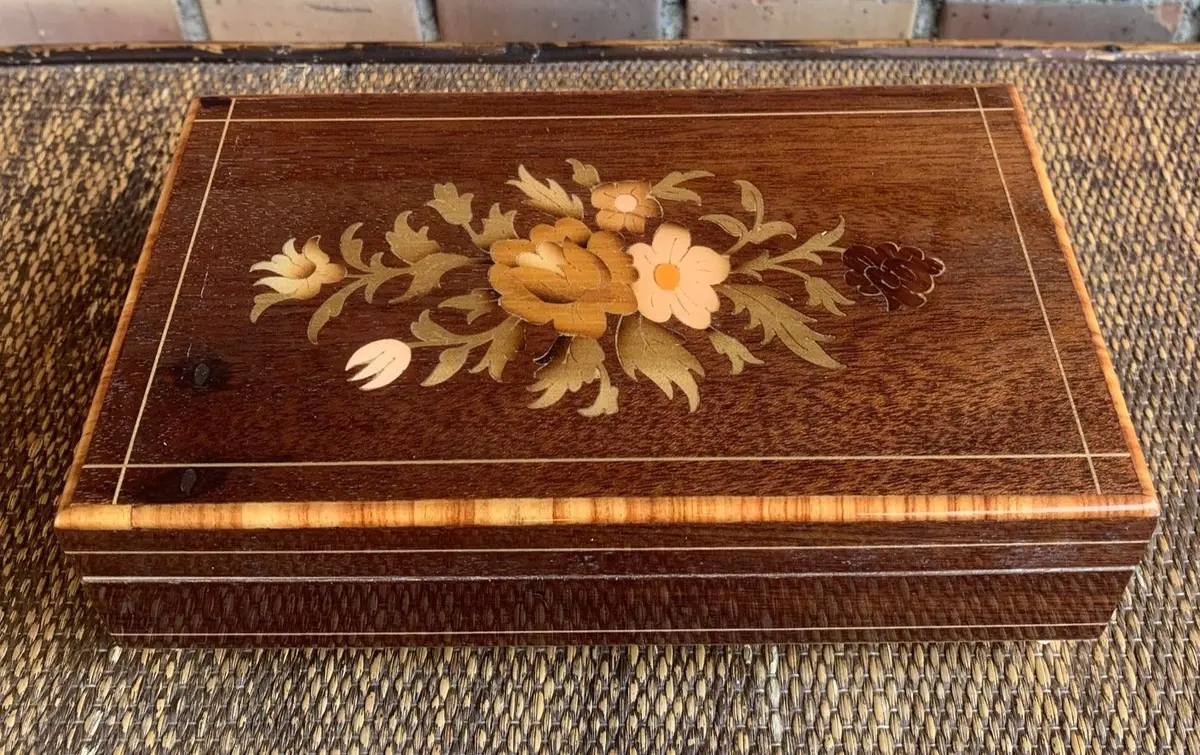 Italian Wood Musical Jewelry Box With Flowers 1