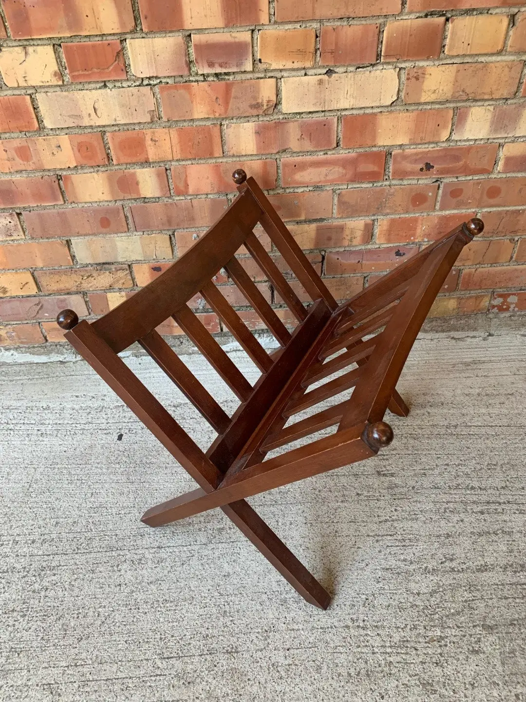 Small Mahogany X Form Magazne Rack 1