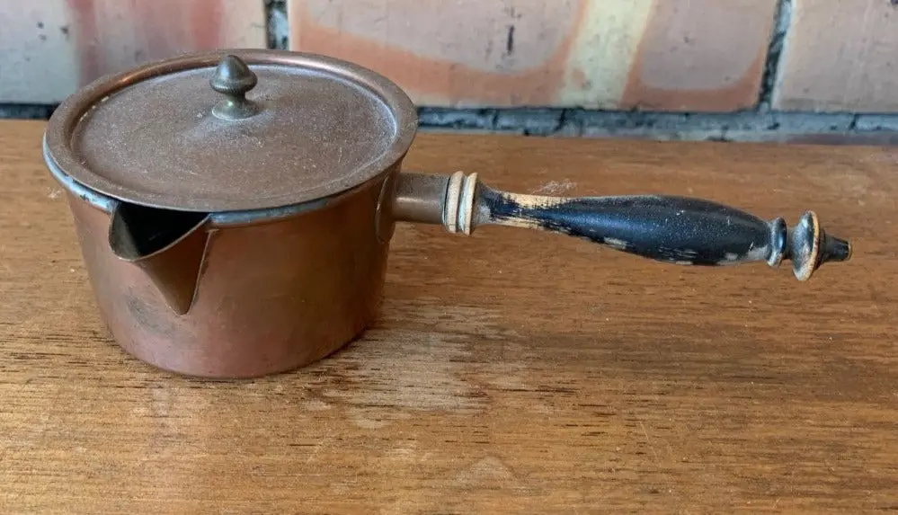 Tiny Coper Pan With Lid And Pour Spout 1