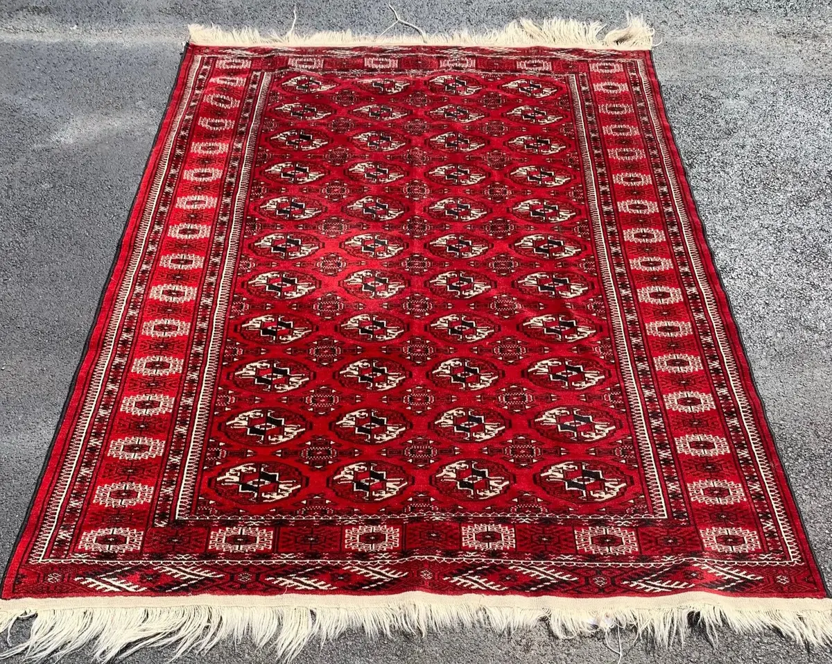 5.5' X 8' Bakara Rug 1
