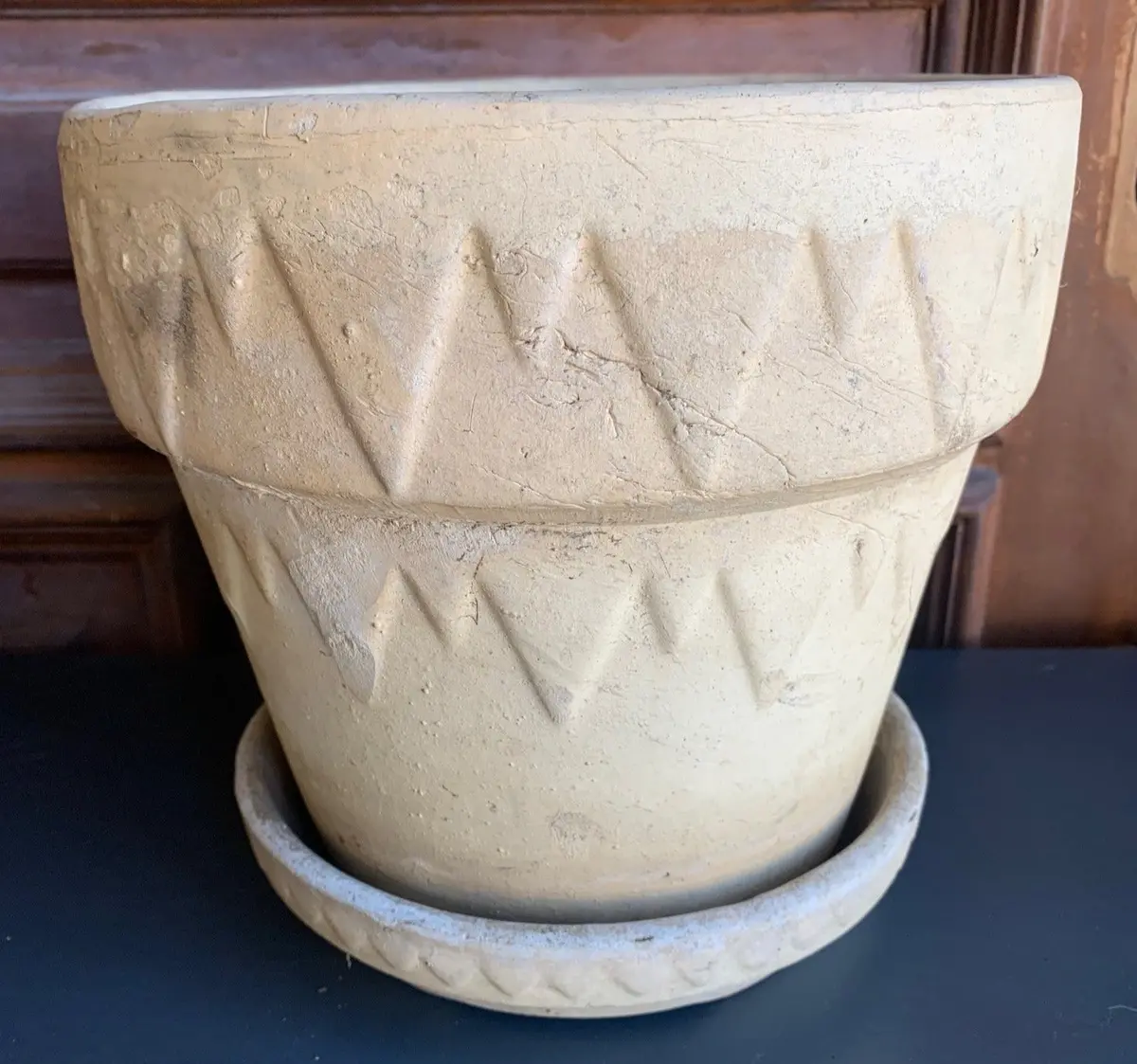 Beige Colored 10" Planter With Saucer 1