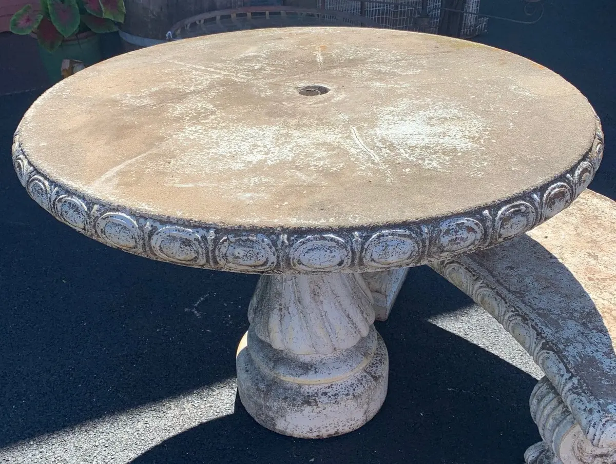 Round Concrete Patio Table 1